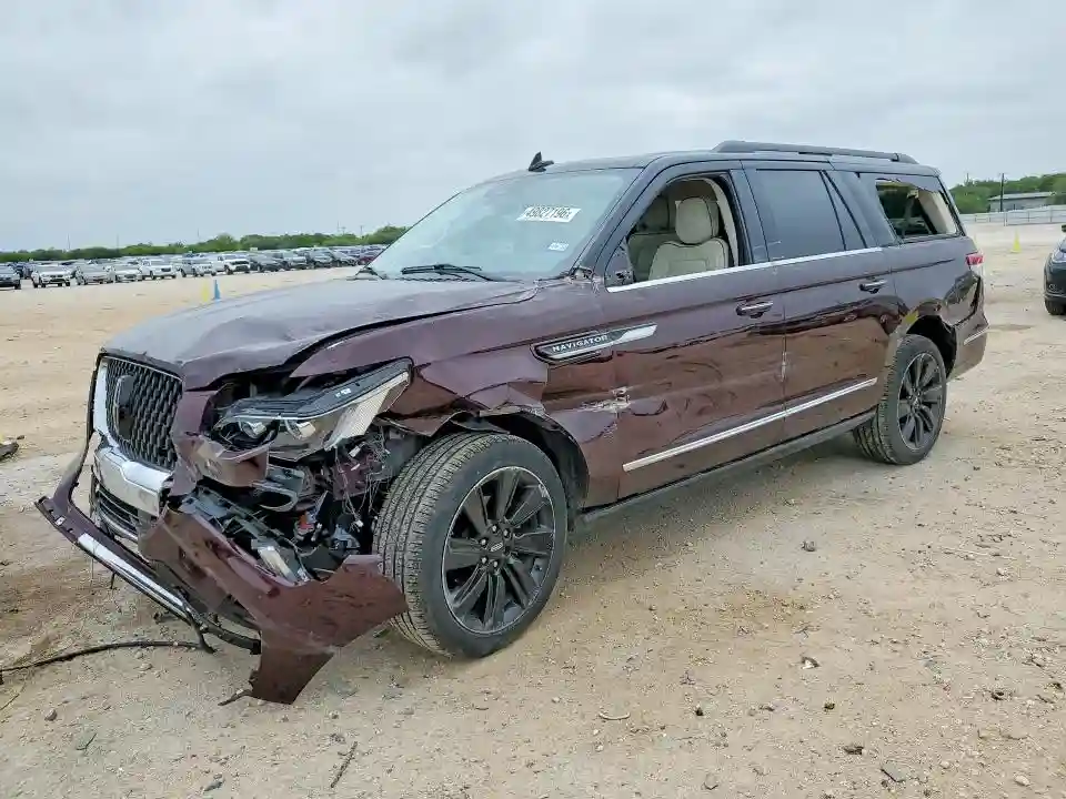 5LMJJ3TG3REL07604 2024 LINCOLN NAVIGATOR-0