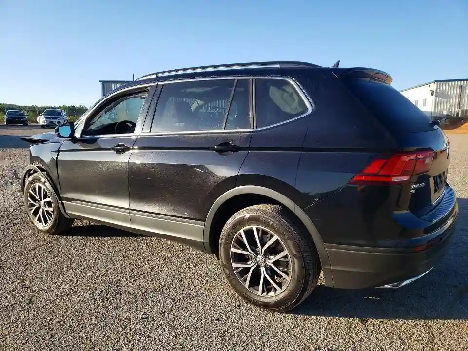 3VV2B7AX9KM178420 2019 VOLKSWAGEN TIGUAN-1