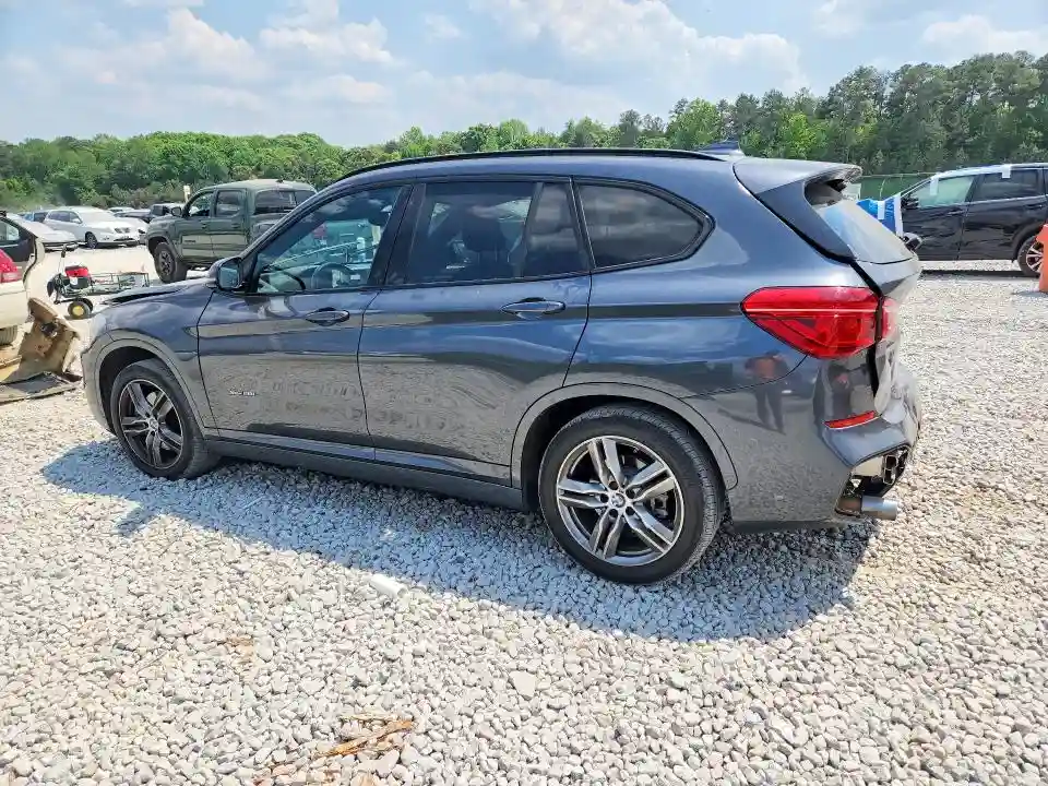 WBXHT3C32J5F93131 2018 BMW X1-1