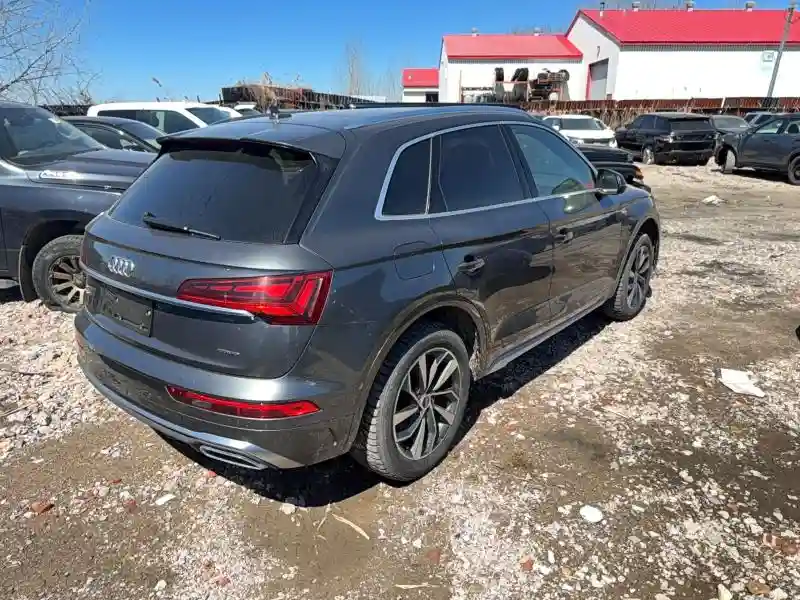 WA1FAAFY0M2009439 2021 AUDI Q5-3