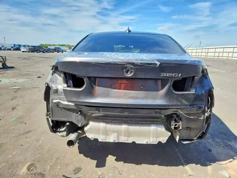 WBA8E1G50JNU90517 2018 BMW 3 SERIES-5