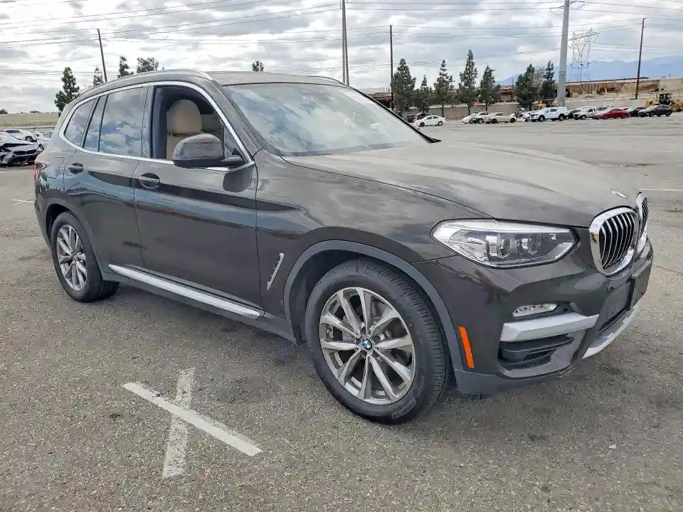 5UXTR7C59KLE98012 2019 BMW X3-3