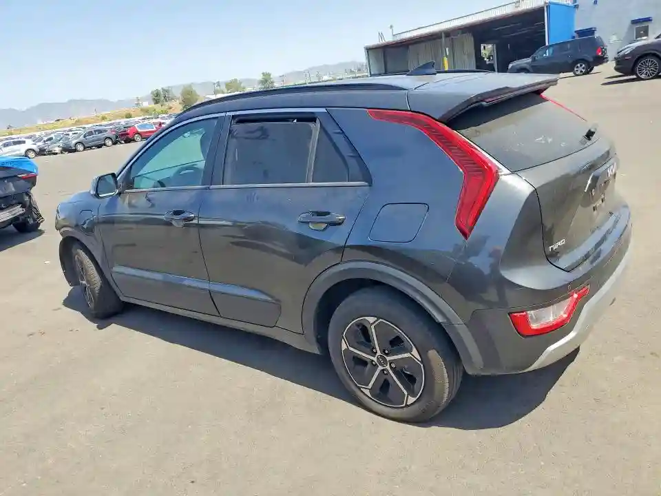 KNDCS3LF6S5285351 2025 KIA NIRO-1