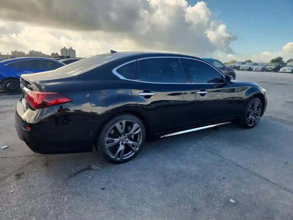 JN1BY1PP2FM601716 2015 INFINITI Q70-2
