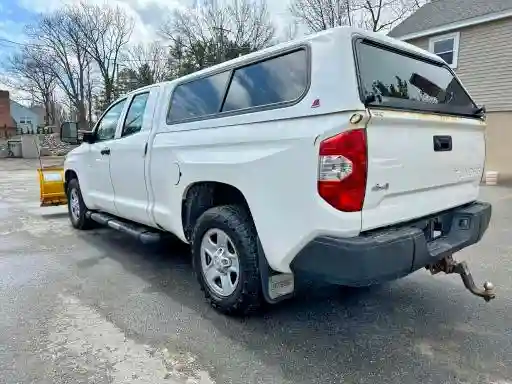 5TFUY5F19JX762520 2018 TOYOTA TUNDRA-1