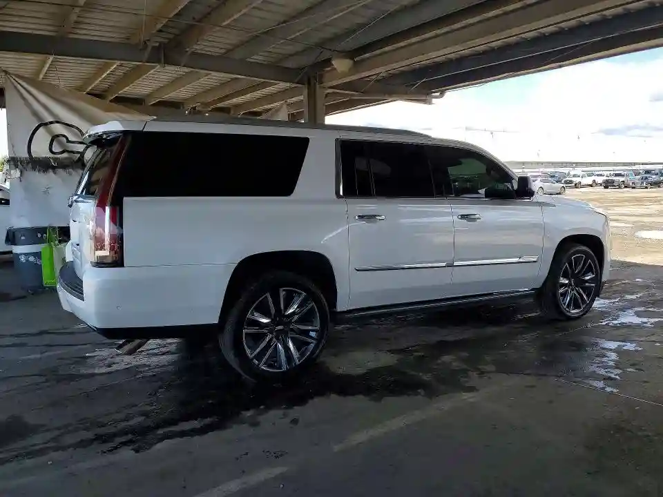1GYS4KKJ6HR136925 2017 CADILLAC ESCALADE-2