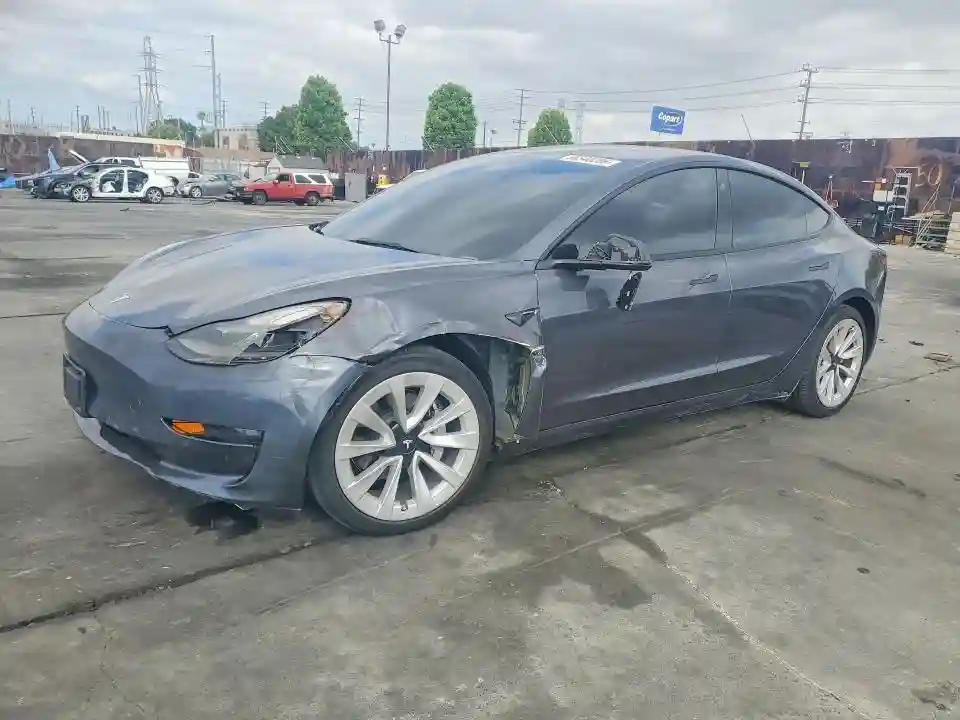 5YJ3E1EB8NF354985 2022 TESLA MODEL 3-0