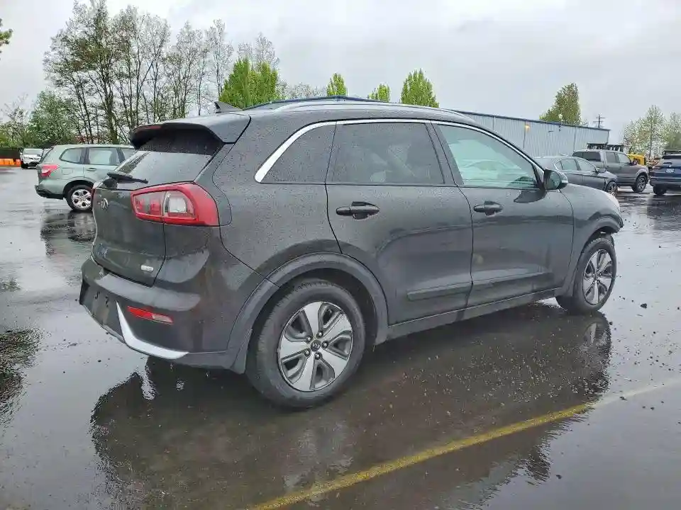 KNDCC3LC9H5104805 2017 KIA NIRO-2