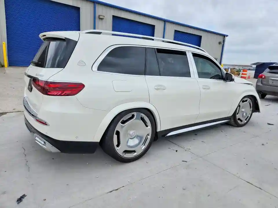 4JGFF8HBXRB068445 2024 MERCEDES-BENZ GLS-CLASS-2