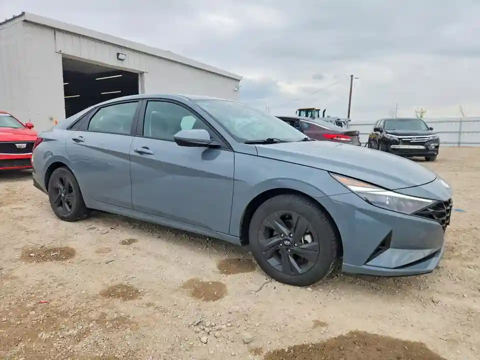 KMHLM4AJ2PU039607 2023 HYUNDAI ELANTRA-3
