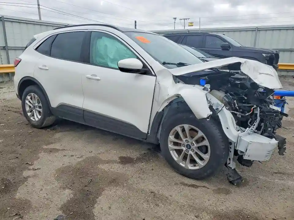 1FMCU0G66LUA70932 2020 FORD ESCAPE-3