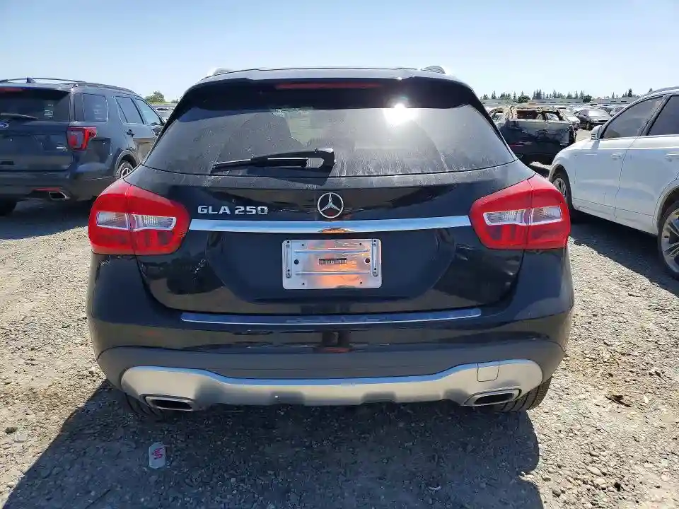 WDCTG4EB4JJ457443 2018 MERCEDES-BENZ GLA-CLASS-5