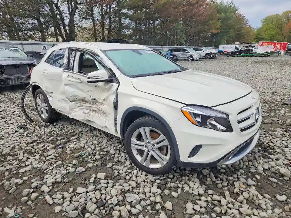 WDCTG4GB1HJ343570 2017 MERCEDES-BENZ GLA-CLASS-3