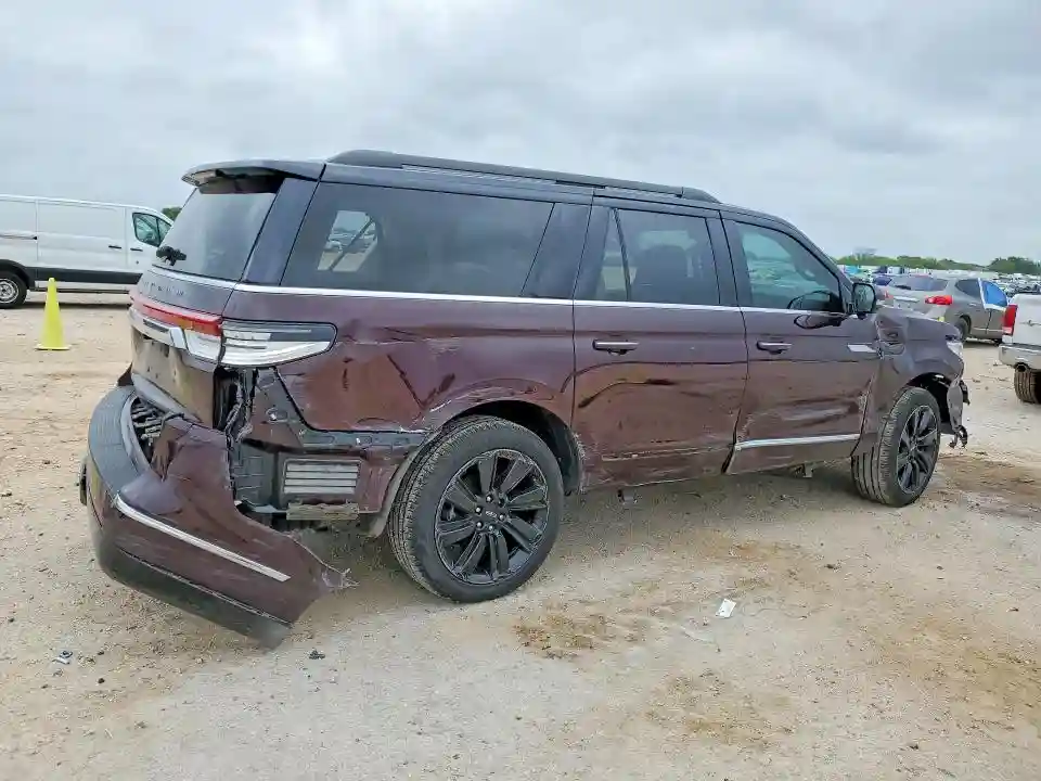 5LMJJ3TG3REL07604 2024 LINCOLN NAVIGATOR-2