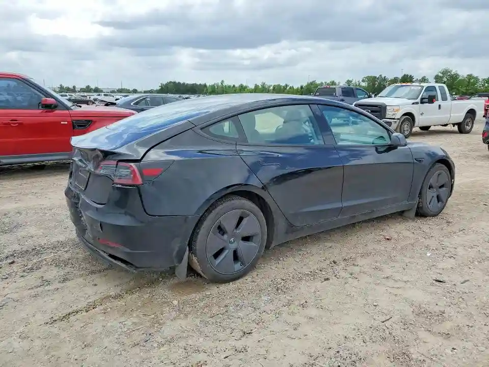 5YJ3E1EAXPF613289 2023 TESLA MODEL 3-2
