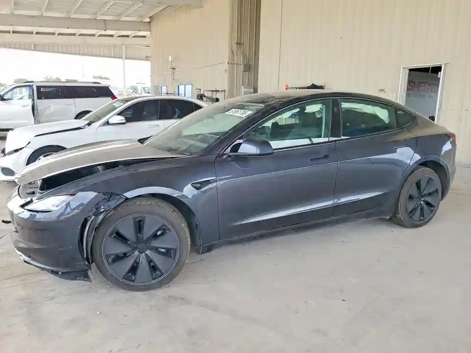 5YJ3E1EA0SF030111 2025 TESLA MODEL 3-0