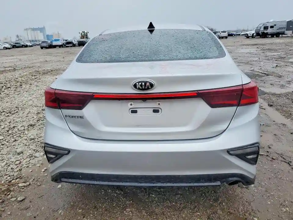 3KPF24AD8KE073141 2019 KIA FORTE-5