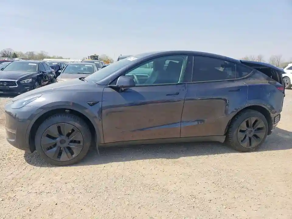 LRWYGDFDXRC673225 2024 TESLA MODEL Y-0