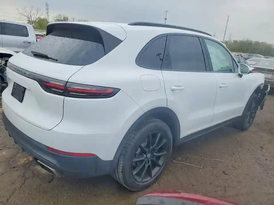 WP1AA2AY6KDA06736 2019 PORSCHE CAYENNE-2