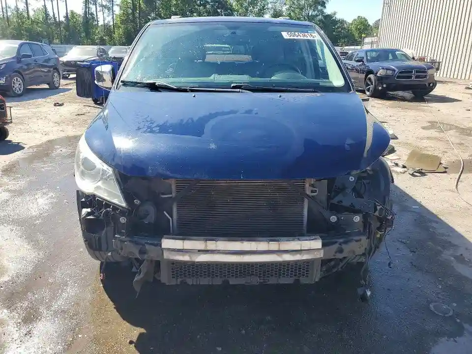 2C4RVADG0DR725339 2013 VOLKSWAGEN ROUTAN-4