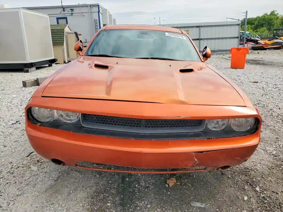 2B3CJ4DGXBH510185 2011 DODGE CHALLENGER-4