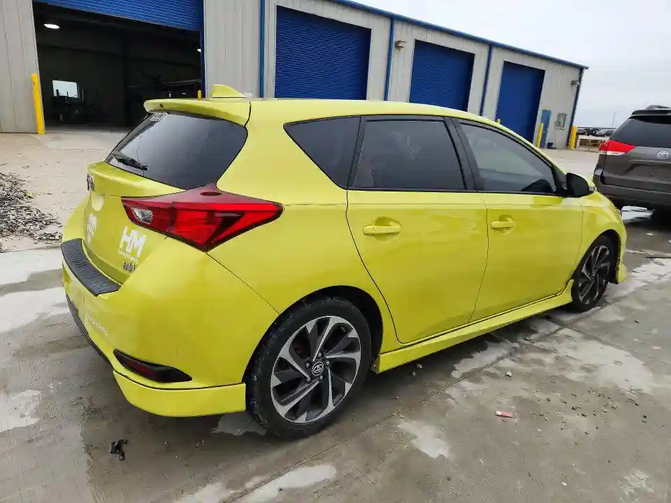 JTNKARJE0JJ557034 2018 TOYOTA COROLLA-2