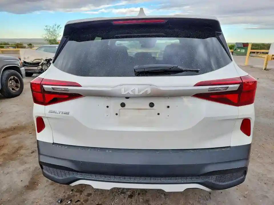 KNDEPCAA5N7322495 2022 KIA SELTOS-5