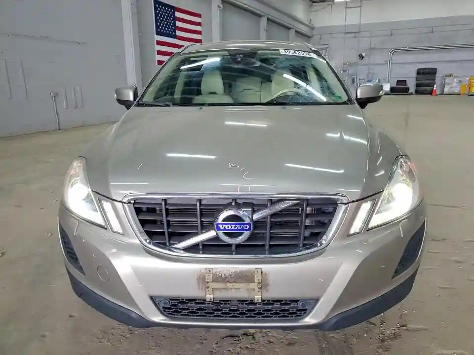 YV4952DZ5D2369294 2013 VOLVO XC60-4