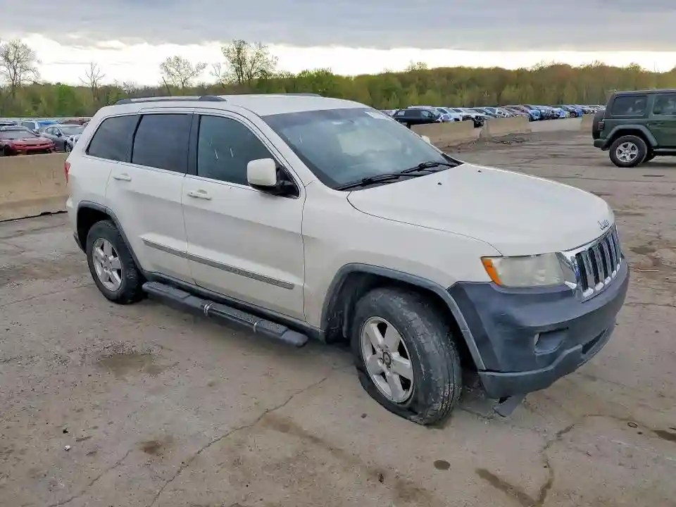 1J4RR4GG5BC614951 2011 JEEP GRAND CHEROKEE-3