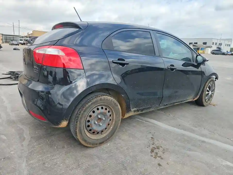 KNADM5A30F6518169 2015 KIA RIO-2