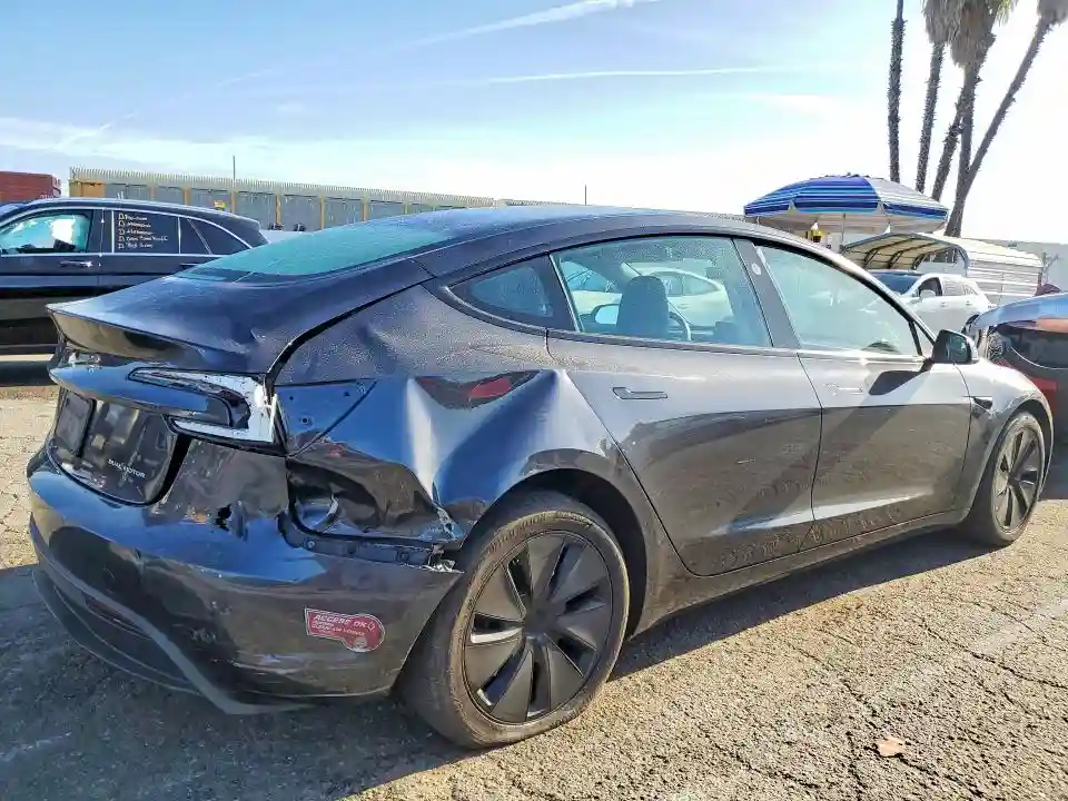 5YJ3E1EB0RF810936 2024 TESLA MODEL 3-2