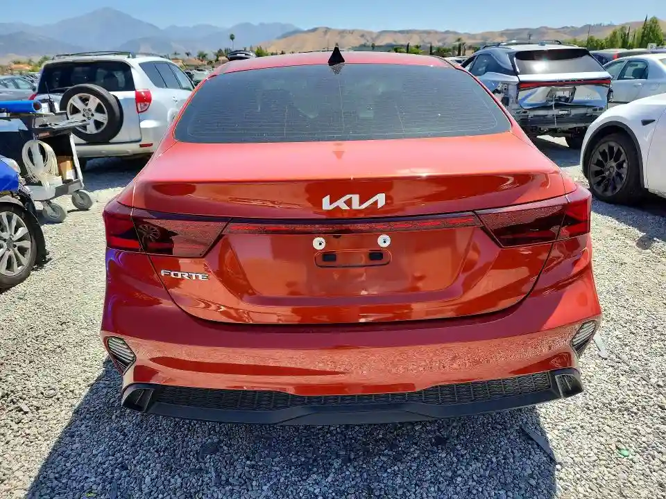 3KPF24AD6PE679934 2023 KIA FORTE LXS-5