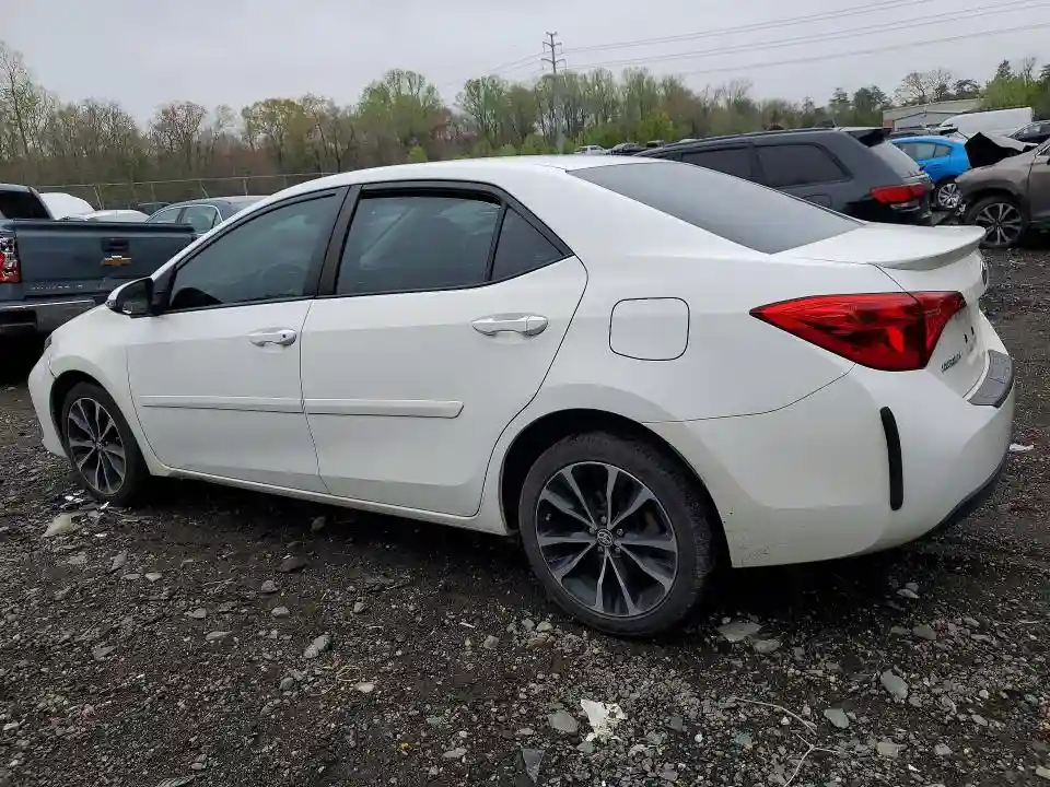 2T1BURHE3JC014595 2018 TOYOTA COROLLA-1