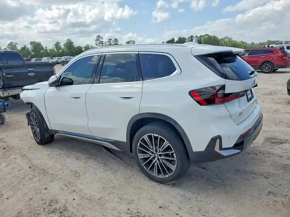 WBX73EF03S5066741 2025 BMW X1-1