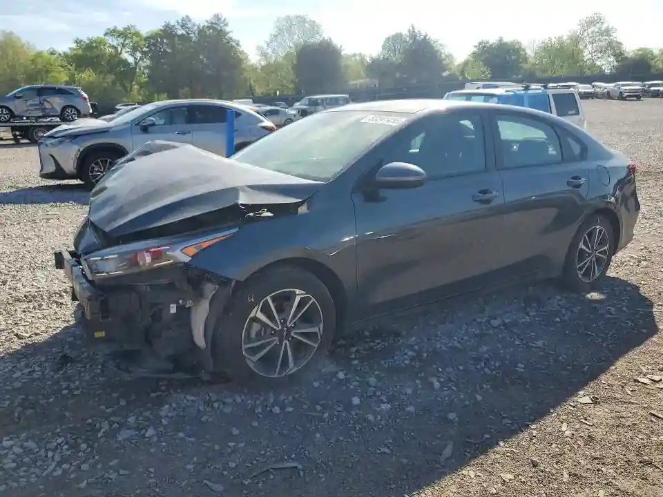 3KPF24AD2PE649135 2023 KIA FORTE-0