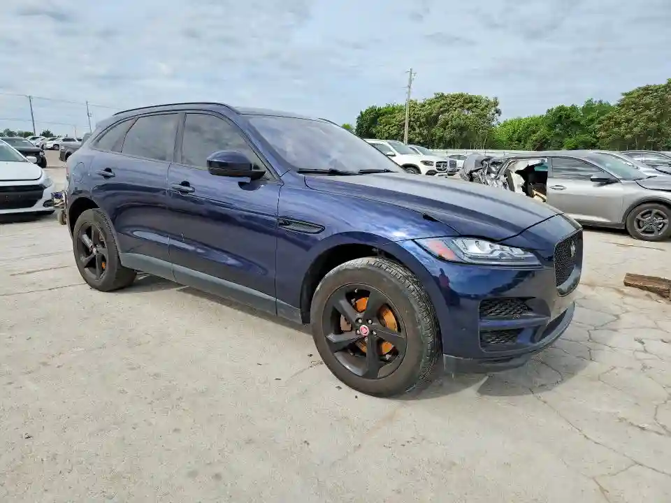 SADCK2BN7HA496243 2017 JAGUAR F-PACE-3