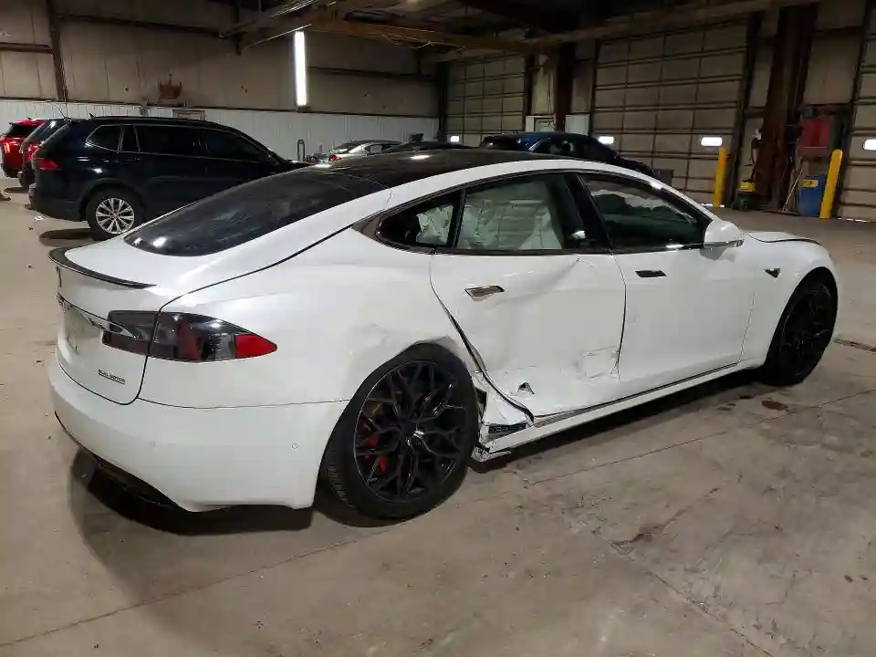 5YJSA1E46KF335114 2019 TESLA MODEL S-2