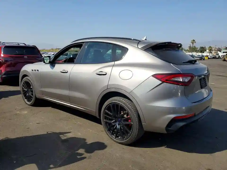ZN661YUS0KX323555 2019 MASERATI LEVANTE-1