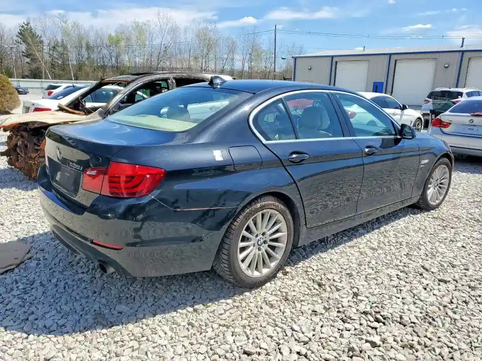 WBAFU7C5XBC782126 2011 BMW 5 SERIES-2