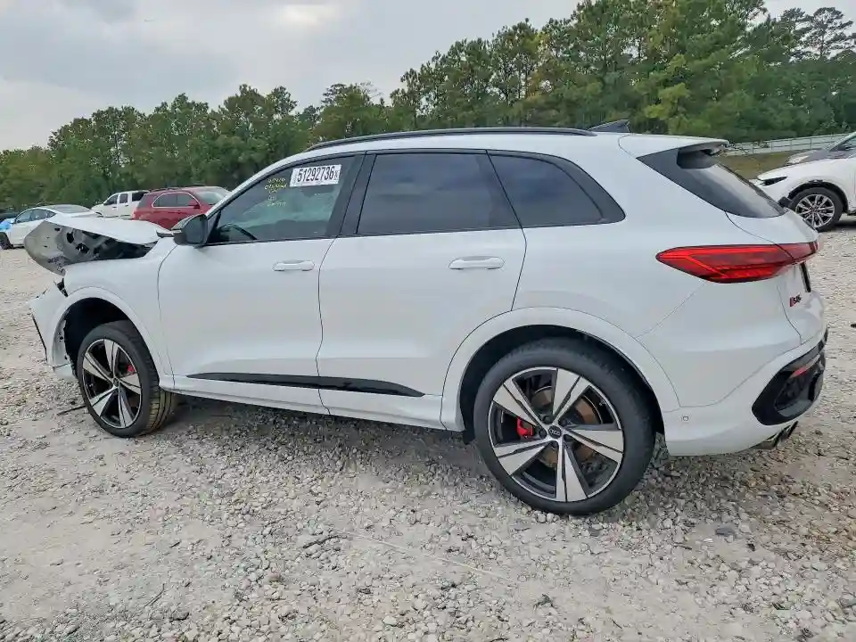 WA125AGU2S2124717 2025 AUDI SQ5-1