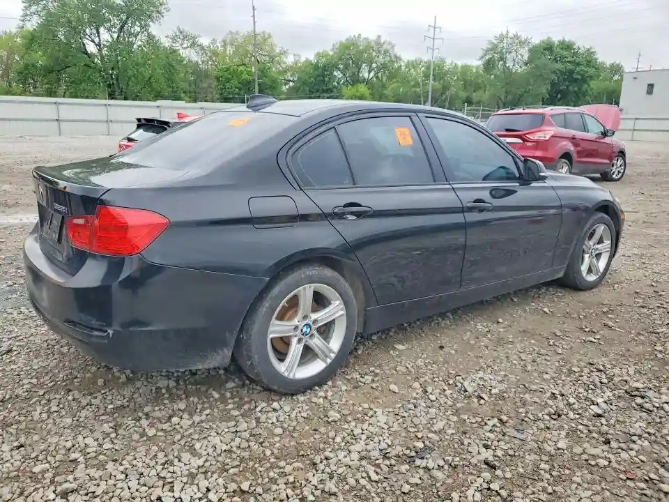 WBA3B5G52ENS10774 2014 BMW 3 SERIES-2