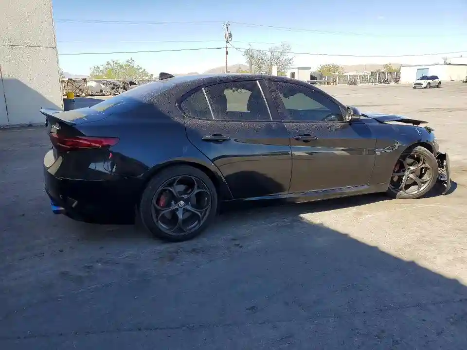 ZARFAMBN3K7606612 2019 ALFA ROMEO GIULIA-2