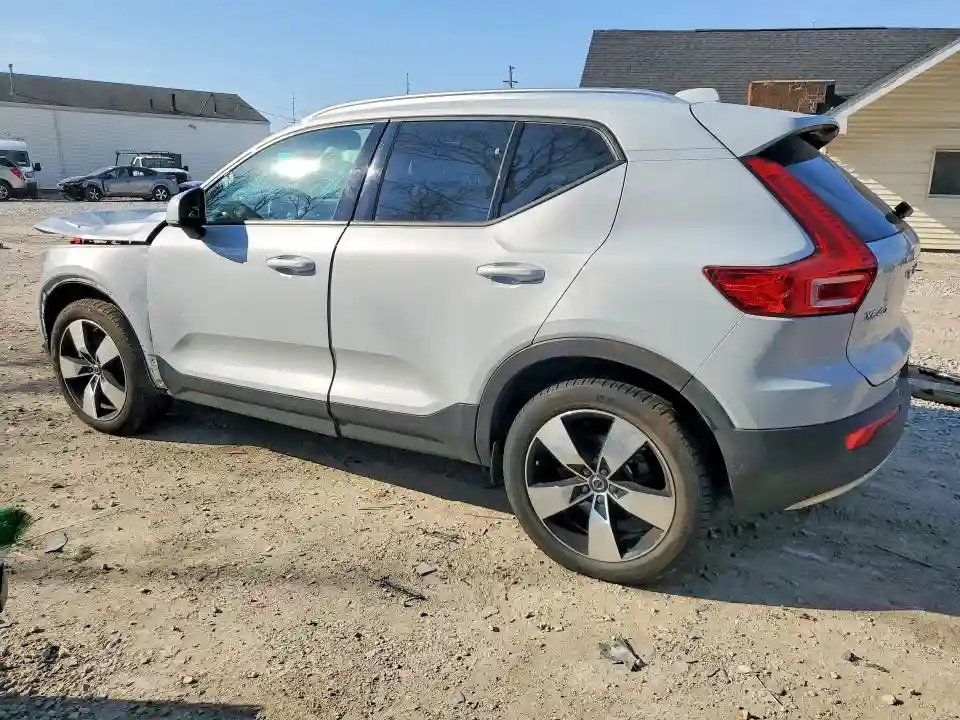 YV4162UK3L2288970 2020 VOLVO XC40-1