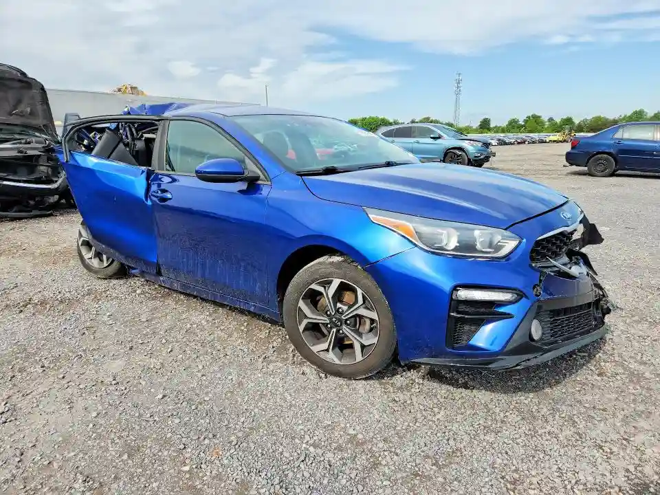3KPF24AD1KE018885 2019 KIA FORTE-3