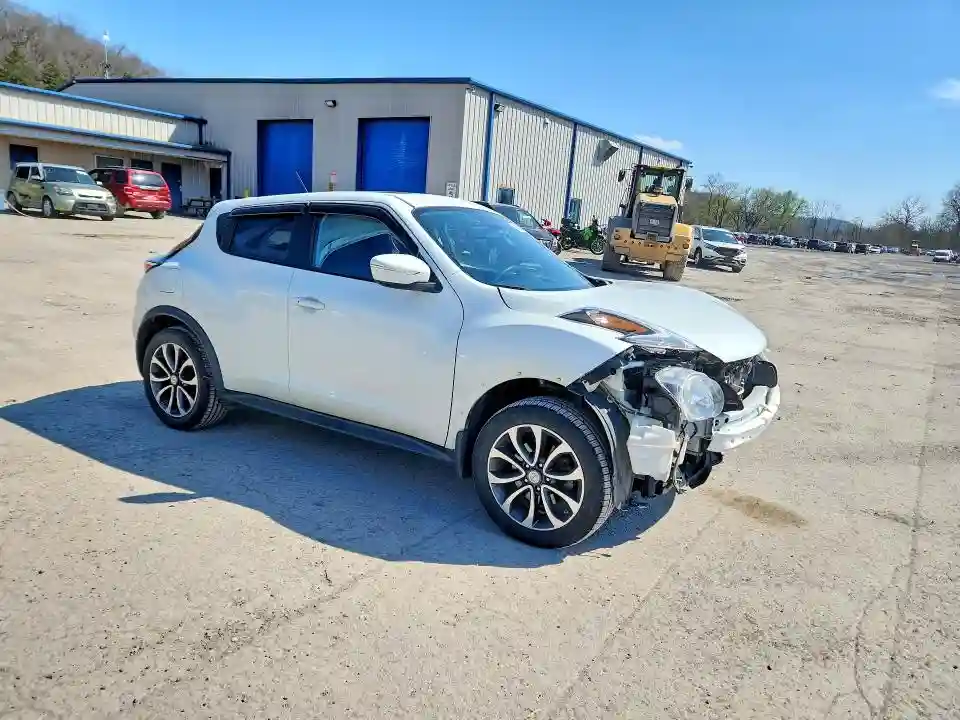 JN8AF5MVXHT752048 2017 NISSAN JUKE-3