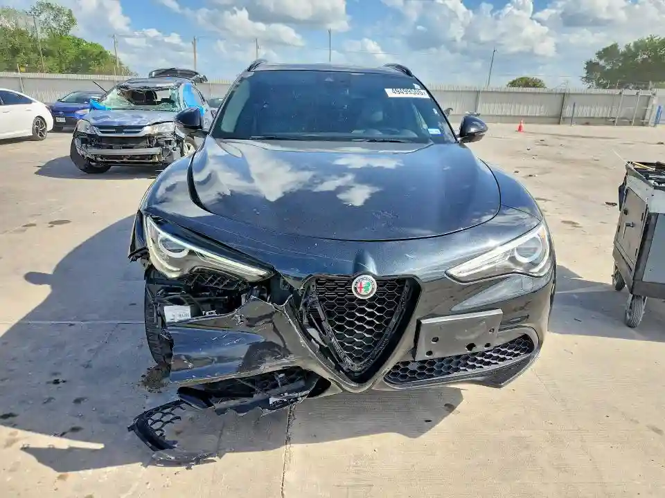 ZASPAKBN2N7D24704 2022 ALFA ROMEO STELVIO-4