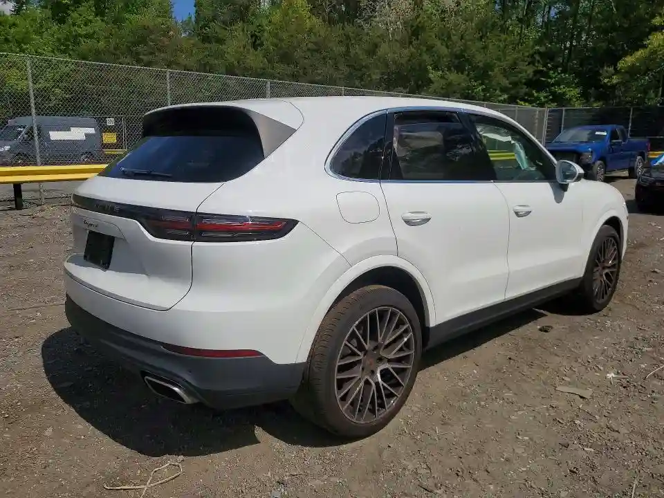 WP1AA2AY5MDA01577 2021 PORSCHE CAYENNE-2