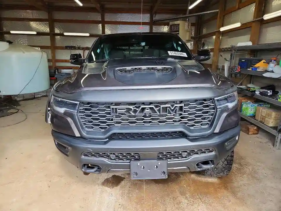 1C6SRFUP2SN677167 2025 RAM 1500-4