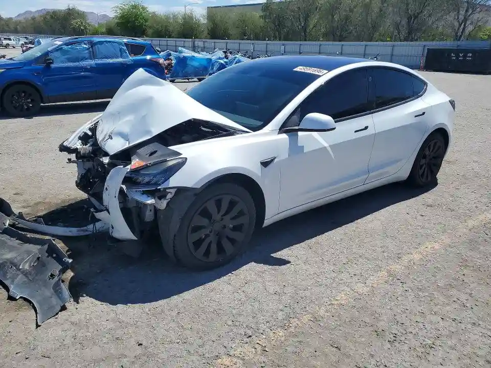5YJ3E1EA0JF007605 2018 TESLA MODEL 3-0