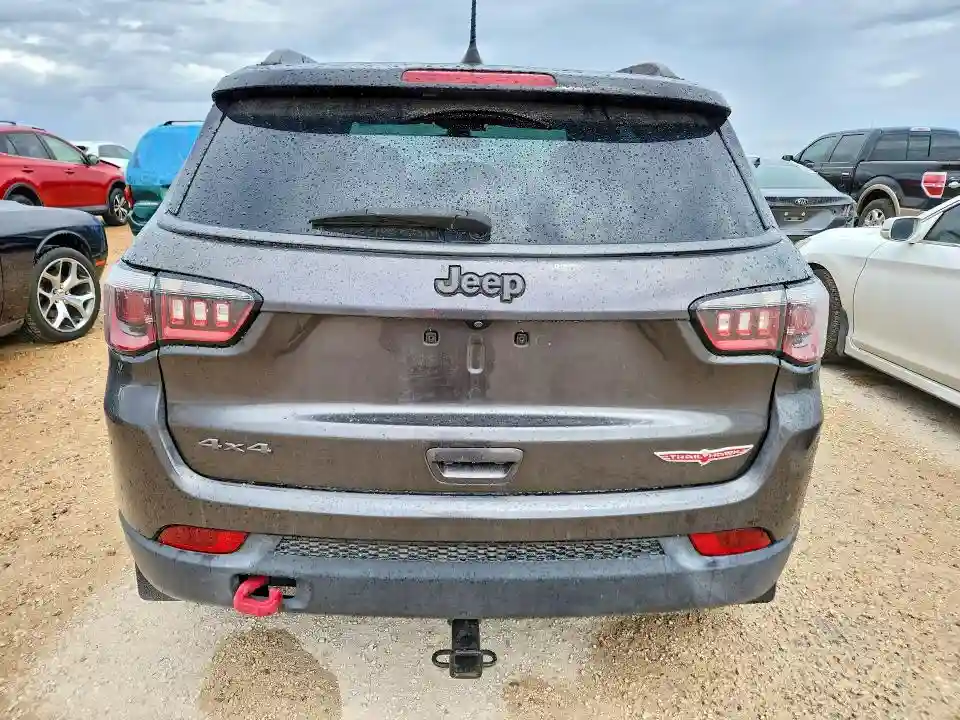 3C4NJDDB5HT667408 2017 JEEP COMPASS-5